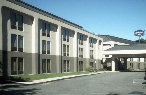 Milford Hotel | Hampton Inn Milford