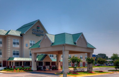 Bermuda Hotel | Country Inn & Suites by Radisson, Chester, VA