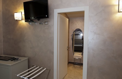 Rione XVIII Castro Pretorio Hotel | Aelius B&B by Roma Inn