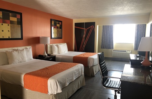 Industry Hotel | Howard Johnson by Wyndham North Bergen