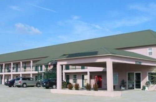 Metter Hotel | Garden Inn & Suites