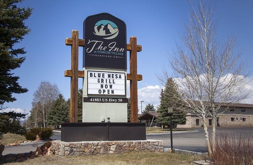 Gunnison Hotel | The Inn at Tomichi Village