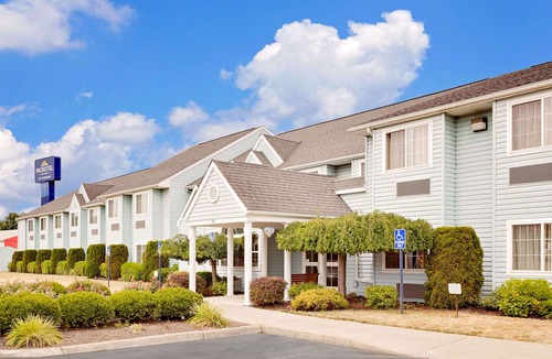 Wellsville Hotel | Microtel Inn & Suites by Wyndham Wellsville