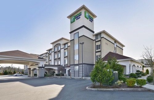 Fort Lewis Hotel | Holiday Inn Express Hotel & Suites Tacoma South - Lakewood, an IHG Hotel