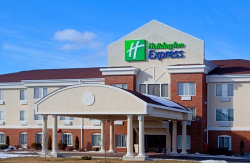 Rochelle Hotel | Holiday Inn Express Rochelle, an IHG Hotel
