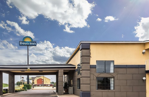 Bellmead Hotel | Days Inn by Wyndham Waco