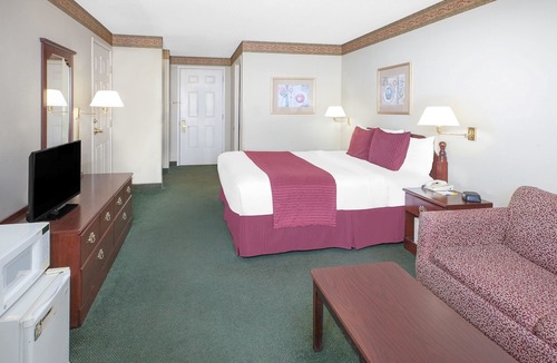 Mountain Home Hotel | Days Inn by Wyndham Mountain Home