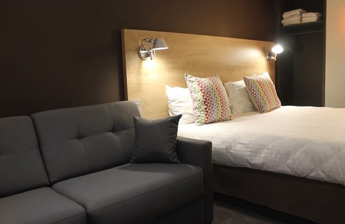 Change Hotel | Campanile Laval Nord