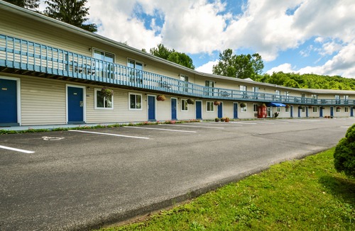 Lee Hotel | Econo Lodge Lee - Great Barrington