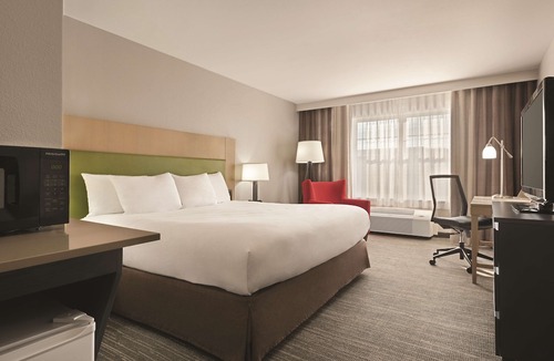 Dubuque Hotel | Country Inn & Suites by Radisson, Dubuque, IA