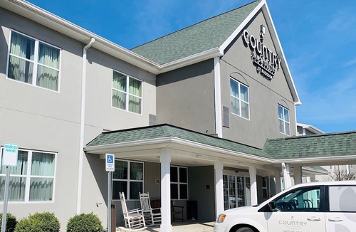 South Hill Hotel | Country Inn & Suites by Radisson, Ithaca, NY