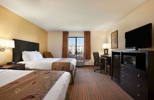 Lake Delton Hotel | Ramada by Wyndham Wisconsin Dells