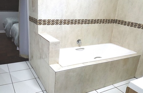 Milnerton Hotel | 7 on Disa Self-Catering Accommodation