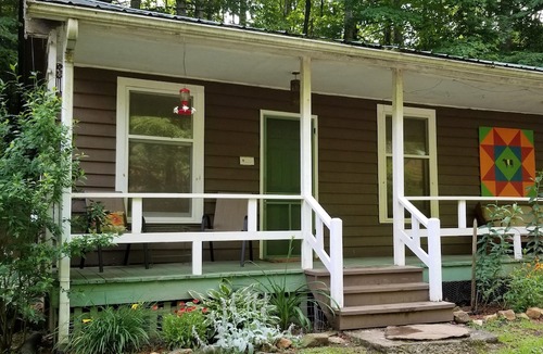 Crumpler Hotel | The Cabins at Healing Springs