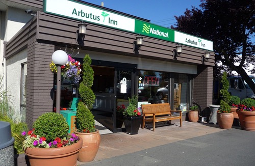 Burnside Hotel | Arbutus Inn