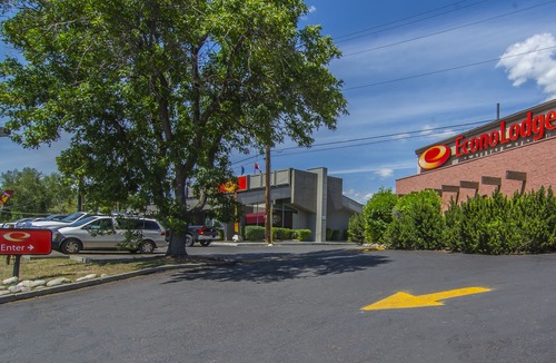 Banff Trail Hotel | Econo Lodge Motel Village