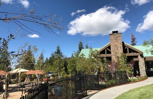 Fish Camp Hotel | Tenaya Lodge at Yosemite