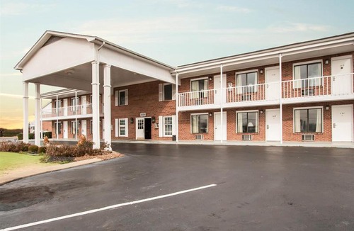 Jackson Hotel | Rodeway Inn Jackson