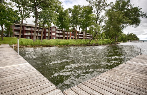 Detroit Lakes Hotel | Best Western Premier the Lodge on Lake Detroit