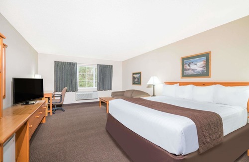 Baxter Hotel | Baymont by Wyndham Baxter/Brainerd Area