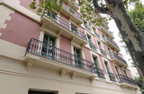 La Sagrada Familia Hotel | Apart-Suites Hostemplo