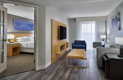 Norfolk - Virginia Beach Hotel | Delta Hotels by Marriott Norfolk Airport