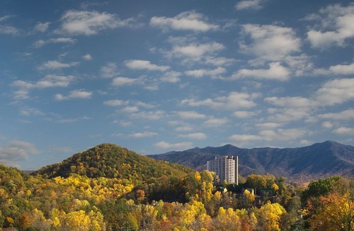 Gatlinburg Hotel | The Park Vista - A DoubleTree by Hilton Hotel - Gatlinburg