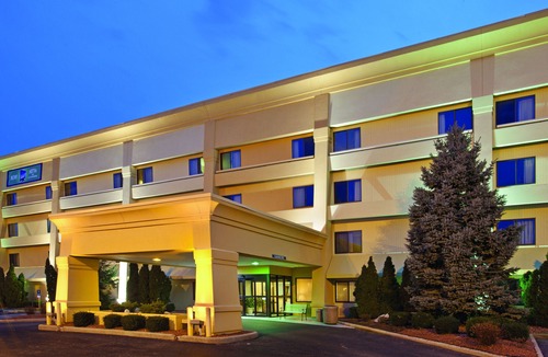 Mason Hotel | La Quinta by Wyndham Cincinnati NE - Mason