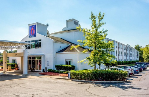 Fort Mill Hotel | Clarion Hotel Fort Mill Near Amusement Park
