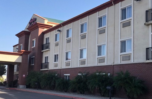 Vacaville Hotel | Hampton Inn & Suites Vacaville-Napa Valley