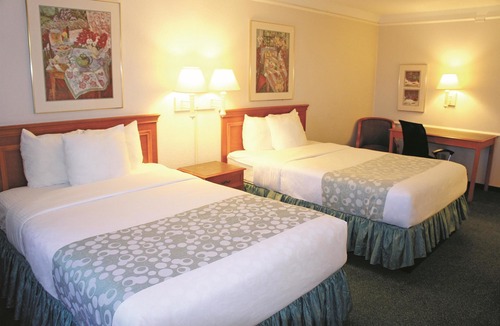 Lenexa Hotel | La Quinta Inn by Wyndham Kansas City Lenexa