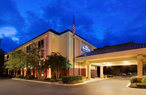 Greenville Hotel | Baymont by Wyndham Greenville