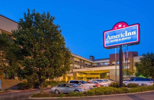 Omaha Hotel | AmericInn by Wyndham Omaha