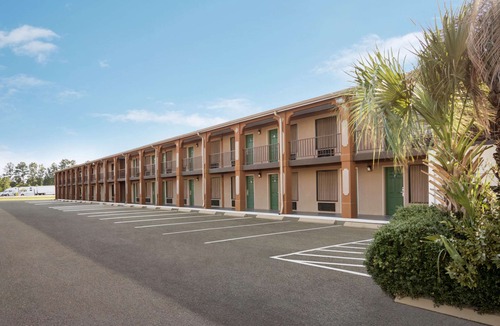 Hardeeville Hotel | Days Inn by Wyndham Hardeeville/ I-95 State Line