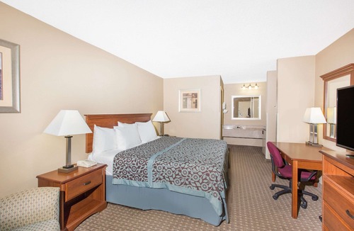 Ripley Hotel | Days Inn by Wyndham Ripley