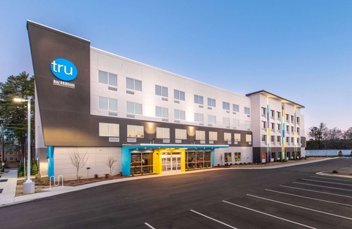 Cape Fear Hotel | Tru by Hilton Fayetteville I-95, NC