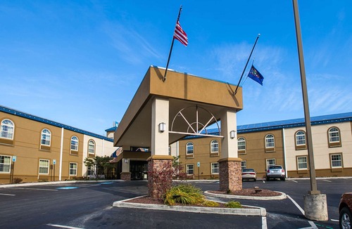 Elizabethtown Hotel | SureStay Plus Hotel by Best Western Elizabethtown Hershey