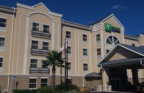Arlington Hotel | Holiday Inn Express Hotel & Suites Jacksonville East, an Ihg Hotel