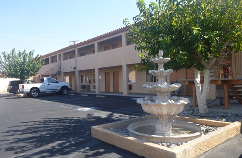 Ridgecrest Hotel | Econo Lodge Inn & Suites Near China Lake Naval Station