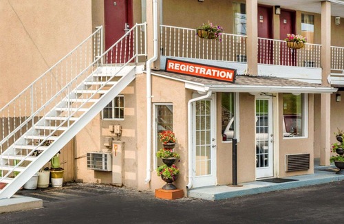 Franklin Hotel | Econo Lodge Franklin