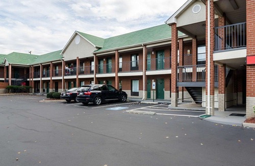 Mosby Hotel | Econo Lodge Richmond