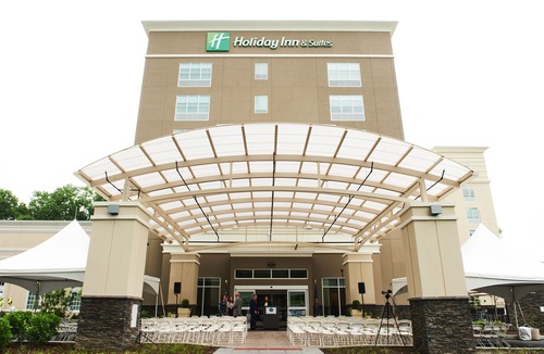 Drexel Hill Hotel | Holiday Inn & Suites Philadelphia W - Drexel Hill, an Ihg Hotel