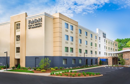 Middleborough Hotel | Fairfield by Marriott Inn & Suites Raynham Middleborough/Plymouth