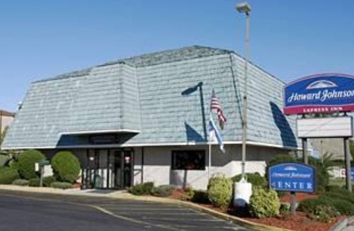 Grenloch Hotel | Howard Johnson by Wyndham Blackwood Near Philadelphia