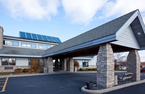 Monroe Hotel | AmericInn by Wyndham Monroe