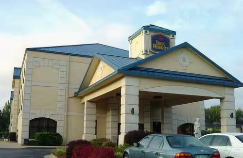 Seven Oaks Hotel | Best Western Executive Inn & Suites