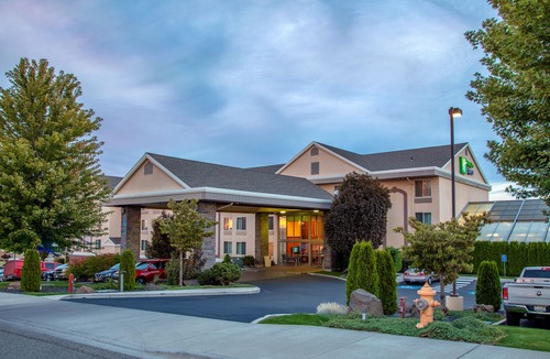 South Richland Hotel | Holiday Inn Express Hotel & Suites Richland