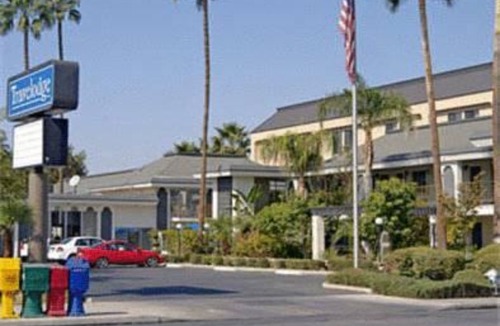 Oleander - Sunset Hotel | Travelodge by Wyndham Bakersfield