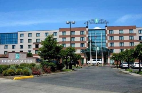 Lynnwood Hotel | Embassy Suites by Hilton Seattle North Lynnwood