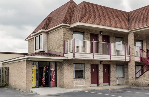 Northwest Hotel | Quality Inn Little Creek